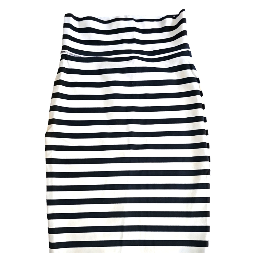 Bebe skirt size xs
